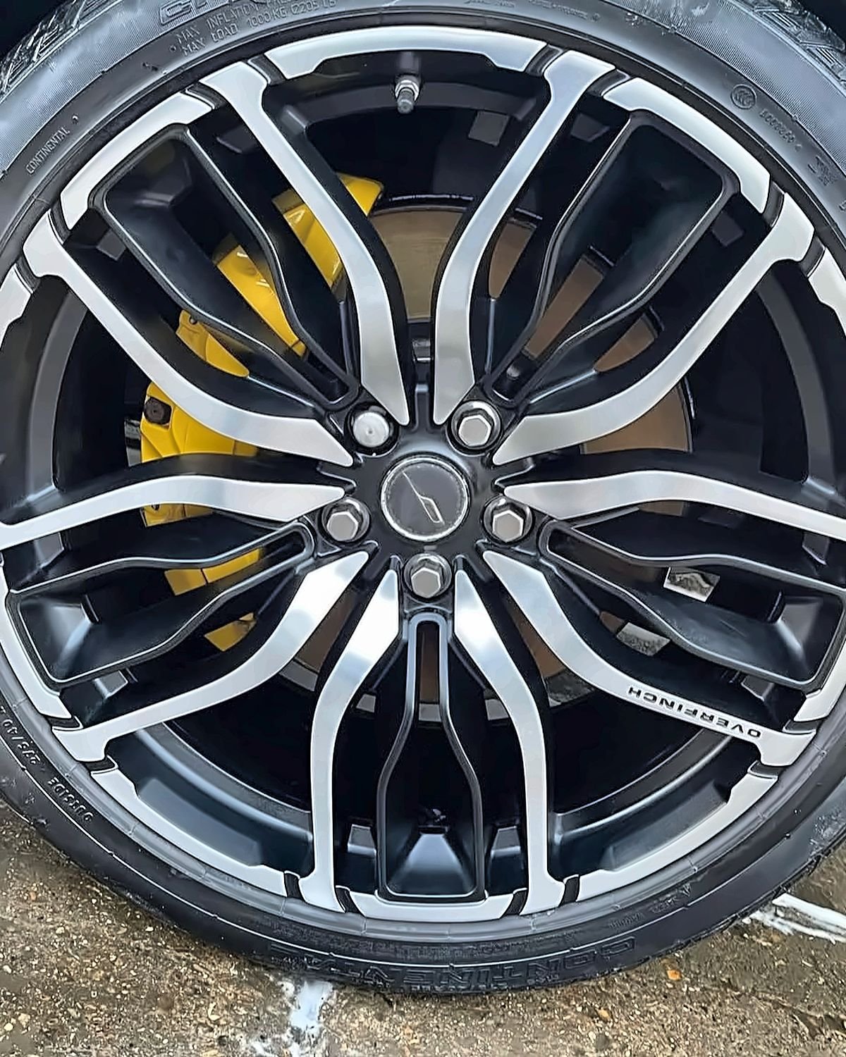 Overfinch Range Rover alloy wheel with yellow brake calipers