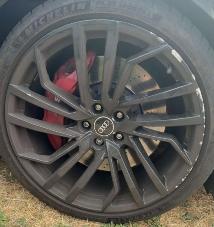 Audi RS3 alloy wheel before - Full refurbishment - Cobham
